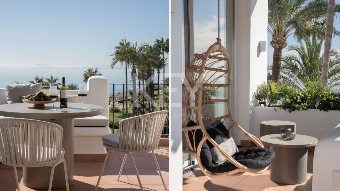 Renovated duplex penthouse for sale in the fantastic area in Alcazaba beach, Estepona