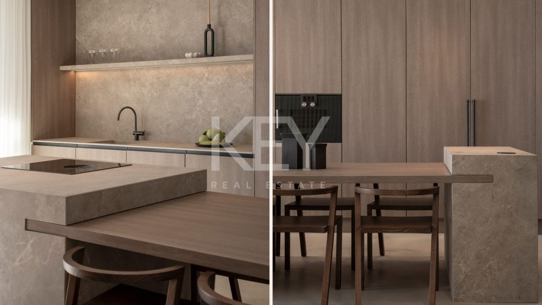 Renovated duplex penthouse for sale in the fantastic area in Alcazaba beach, Estepona