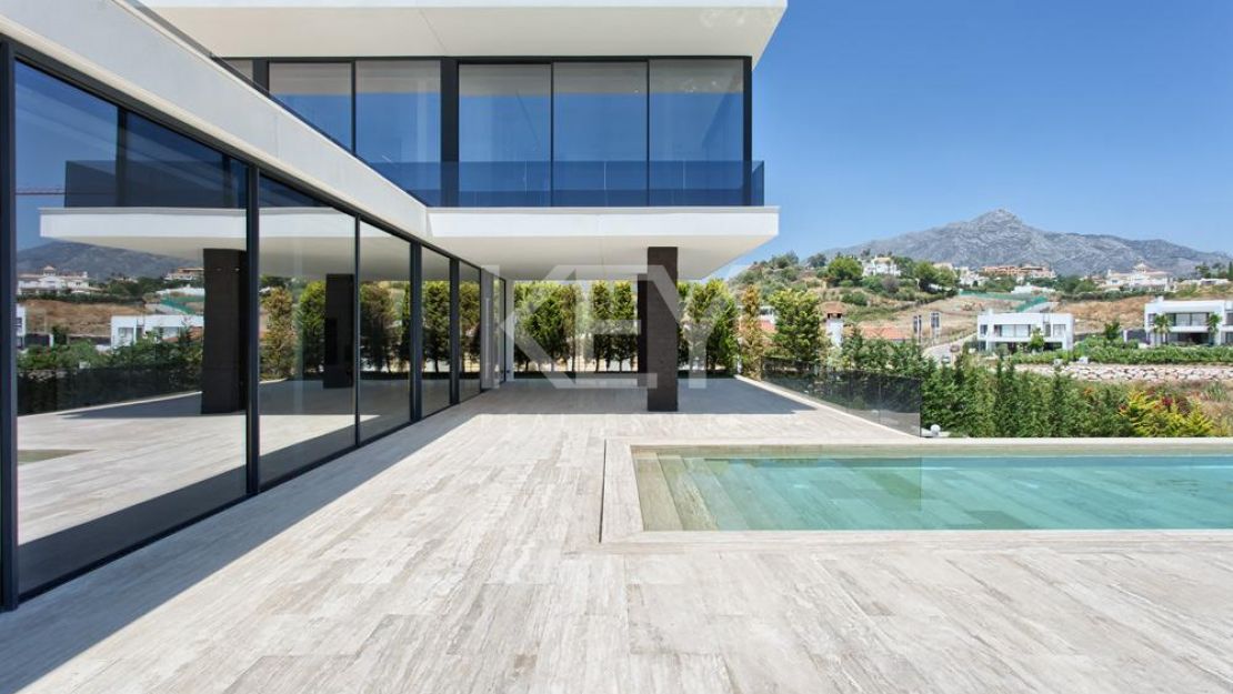 Modern 6-bedroom villa located in the golf valley for sale in Nueva Andalucia, Marbella