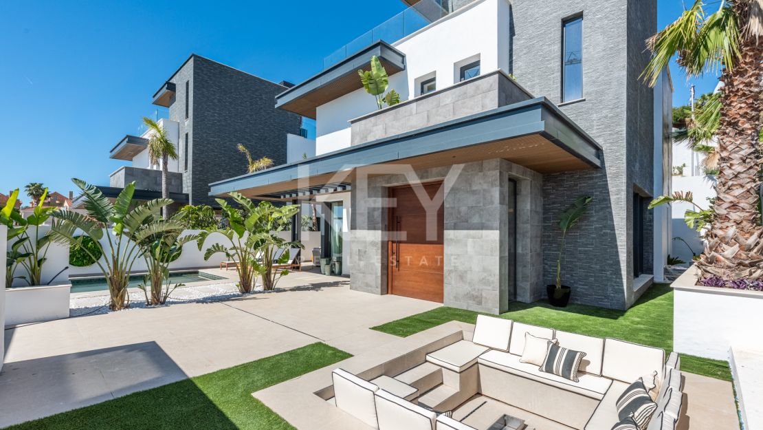 Unique collection of luxury villas for sale in a gated community in Cala de Mijas