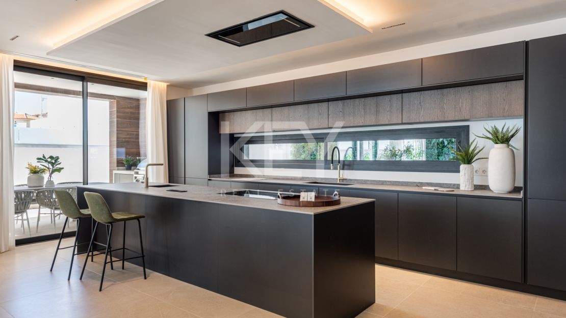 Unique collection of luxury villas for sale in a gated community in Cala de Mijas