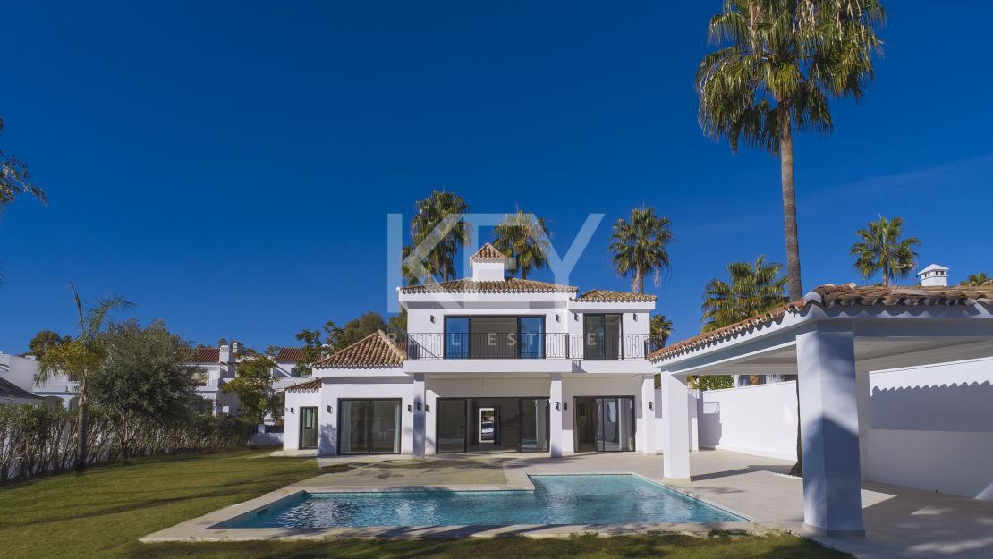 Villa de 5 habitaciones renovada en venta en Nueva Andalucía, Marbella
