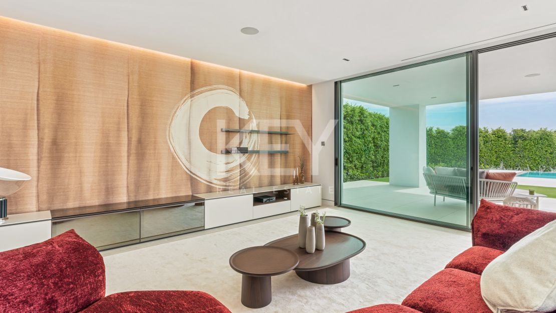  Современная вилла с 5 спальнями на продажу в самом сердце Золотой мили, Марбея