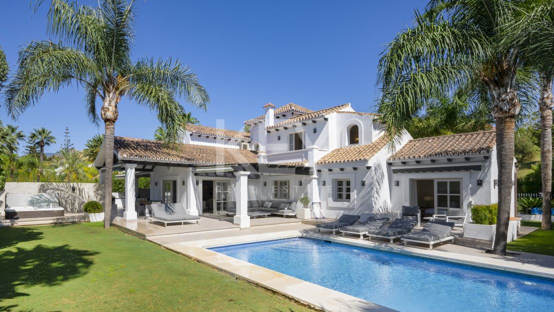 Beautiful and Luxury Villa for sale in Nueva Andalucia, Marbella