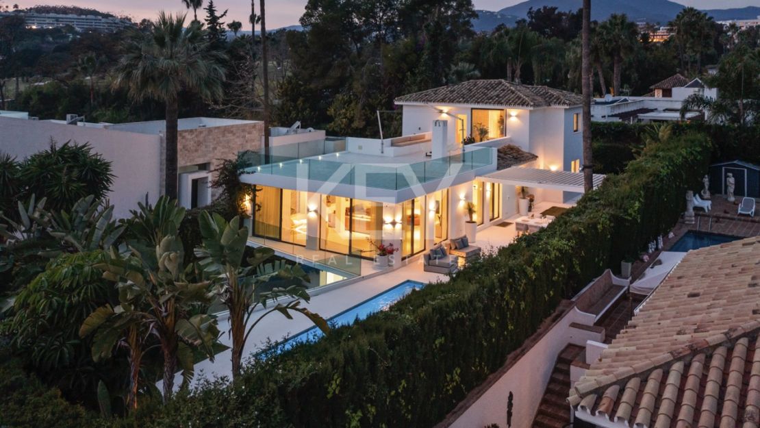 Modern villa for sale in Las Brisas, Nueva Andalucia, Marbella