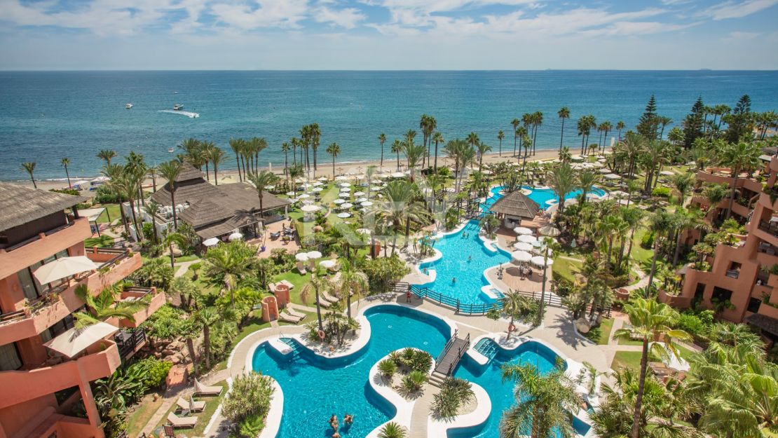 Stunning front line beach luxury penthouse in Kempinski resort for sale on the New Golden Mile, Marbella
