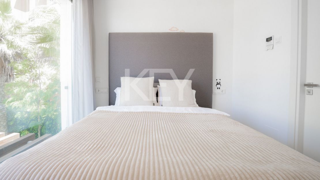 Charming villa for sale on the New Golden Mile, Estepona