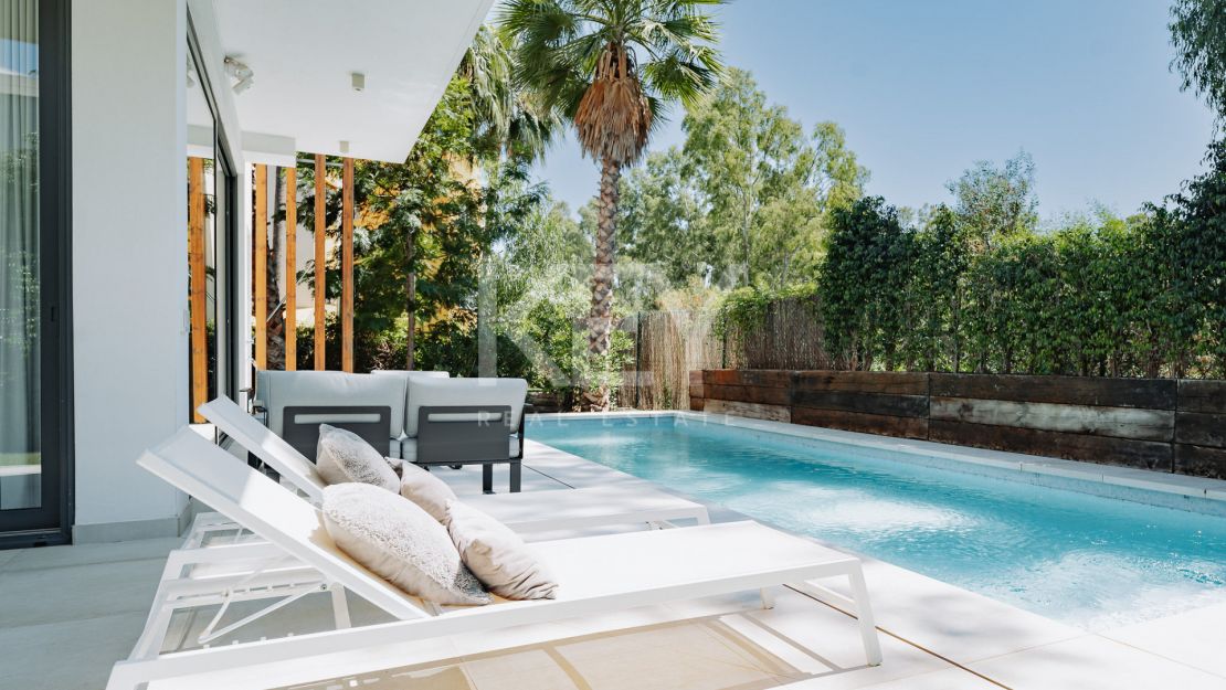 Charming villa for sale on the New Golden Mile, Estepona