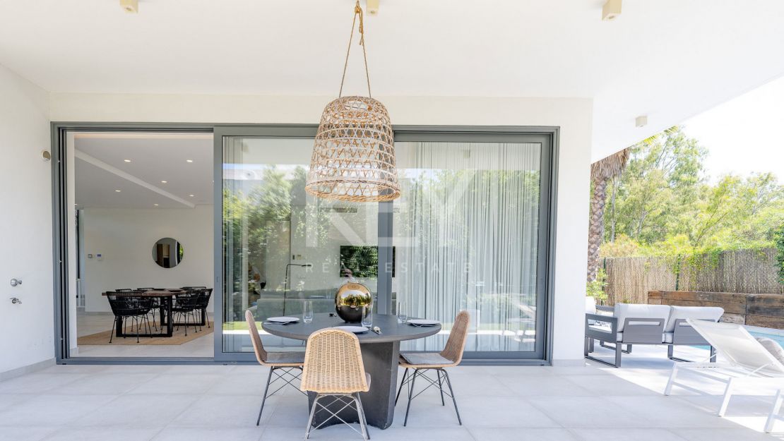 Charming villa for sale on the New Golden Mile, Estepona