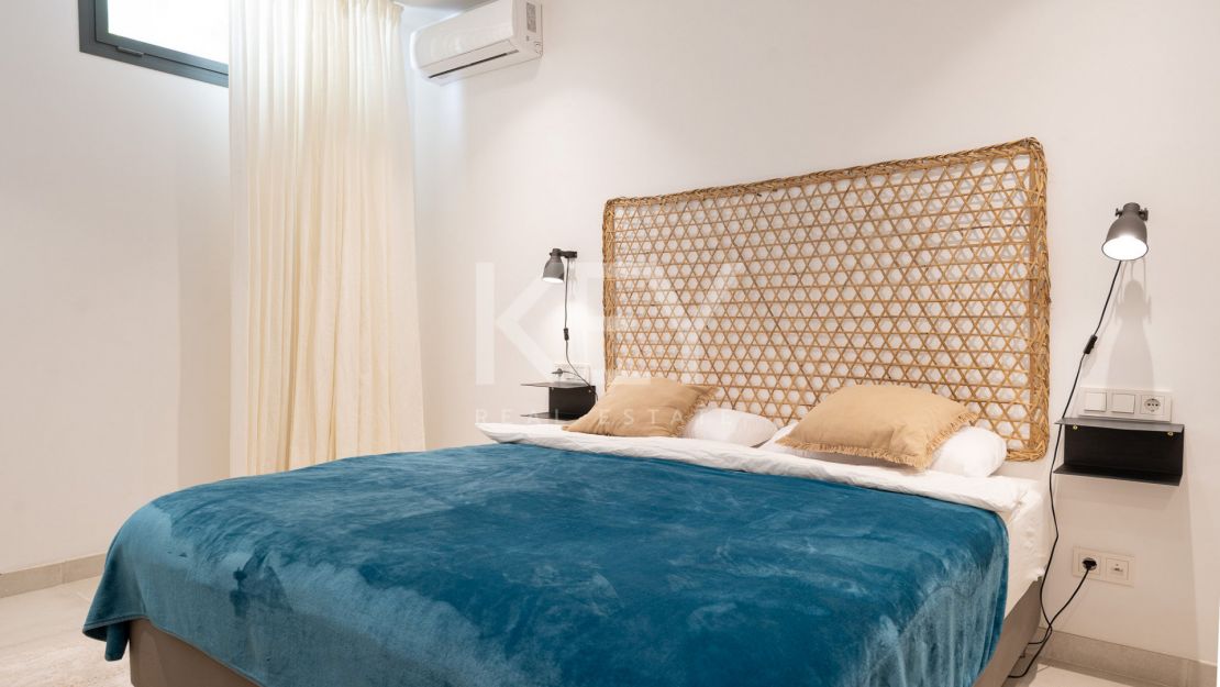 Charming villa for sale on the New Golden Mile, Estepona