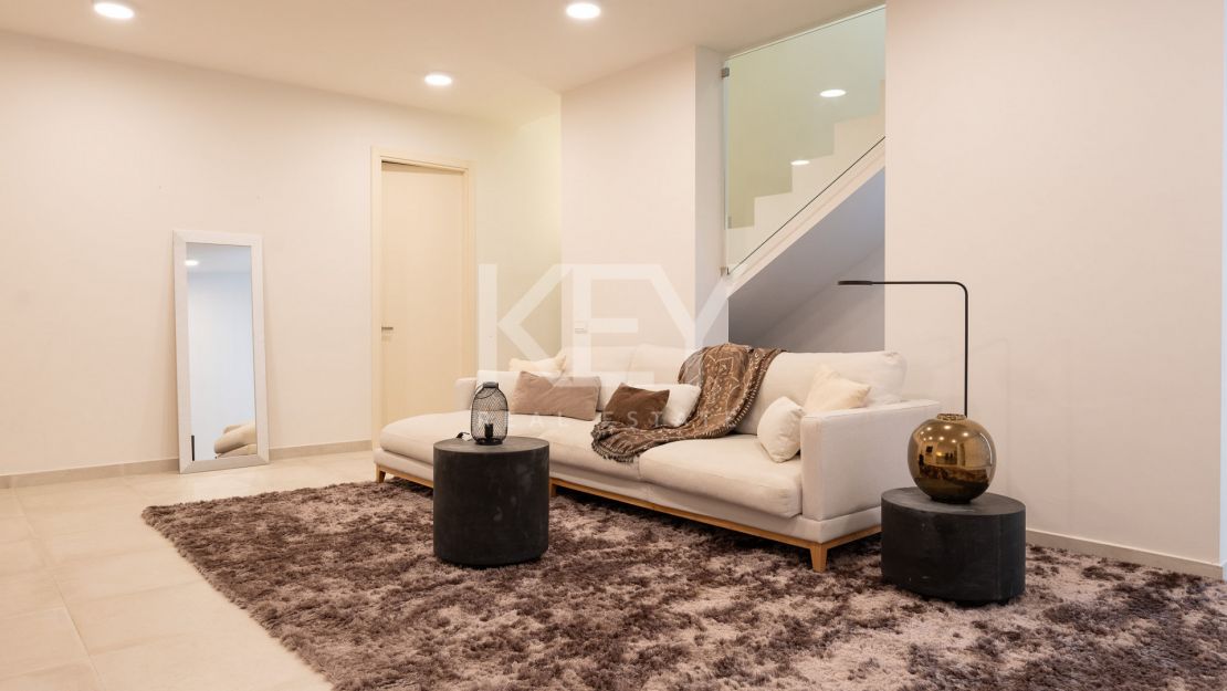 Charming villa for sale on the New Golden Mile, Estepona