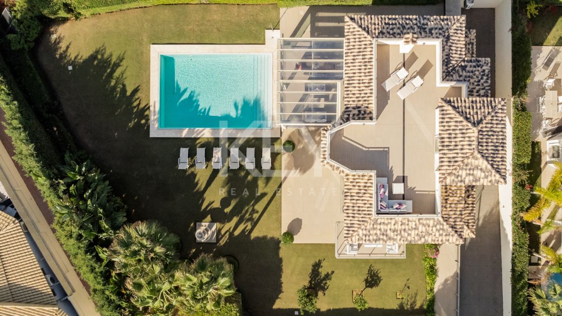 Stunning frontline beach villa for sale in Marbella East