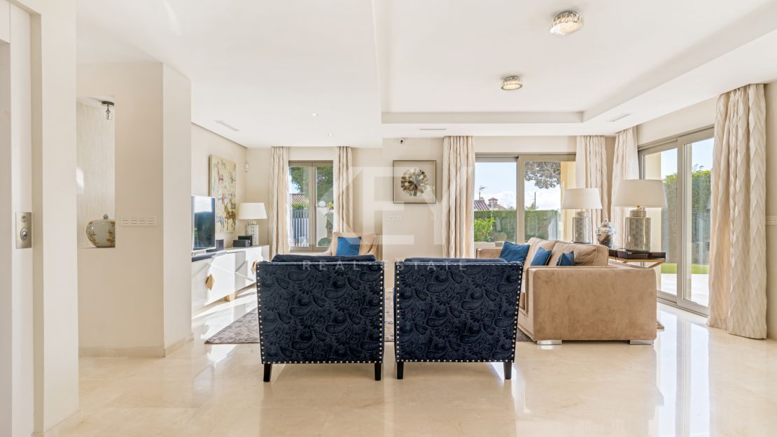 Stunning frontline beach villa for sale in Marbella East