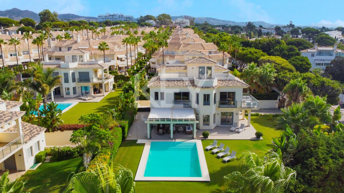 Stunning frontline beach villa for sale in Marbella East