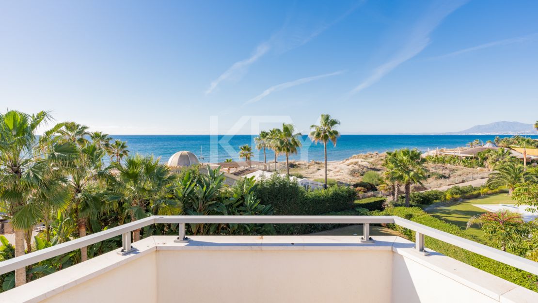 Stunning frontline beach villa for sale in Marbella East