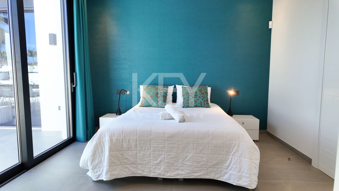 Фантастическая вилла на продажу в Лос Фламингос, Бенаавис