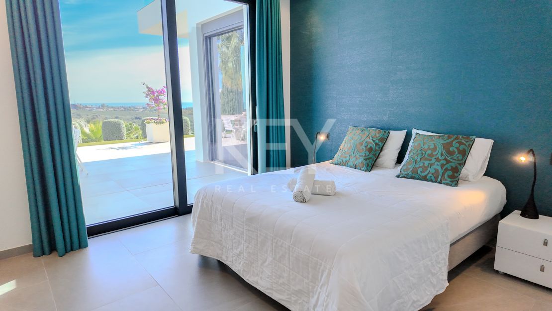 Фантастическая вилла на продажу в Лос Фламингос, Бенаавис