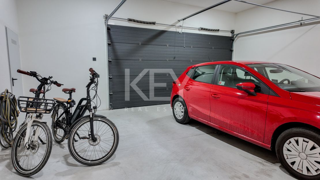 Фантастическая вилла на продажу в Лос Фламингос, Бенаавис