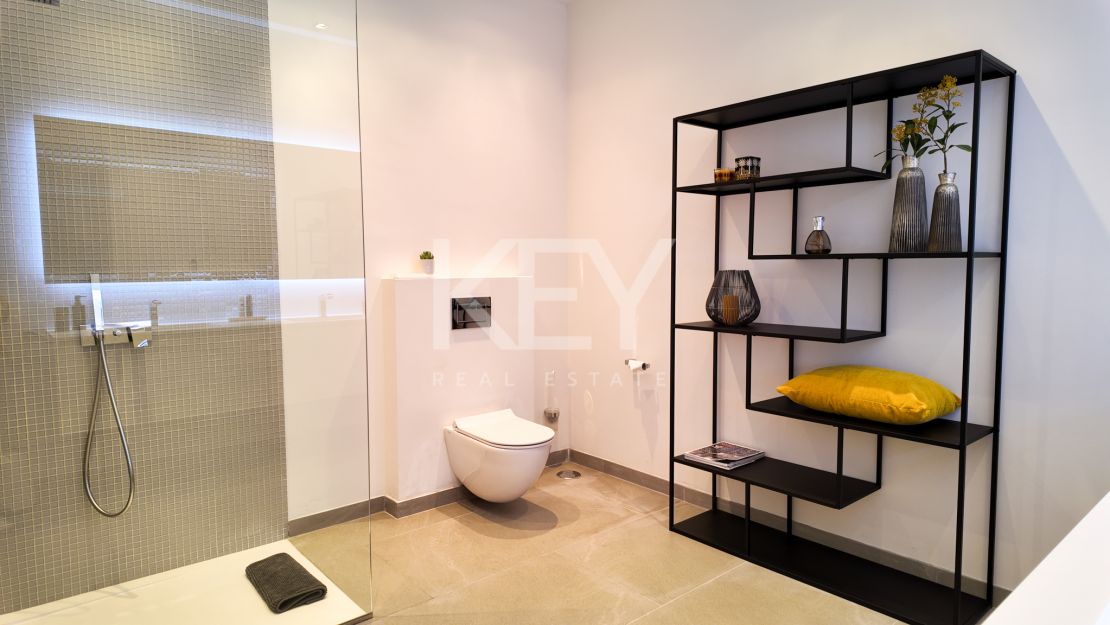 Фантастическая вилла на продажу в Лос Фламингос, Бенаавис