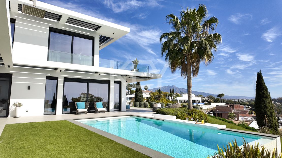 Фантастическая вилла на продажу в Лос Фламингос, Бенаавис