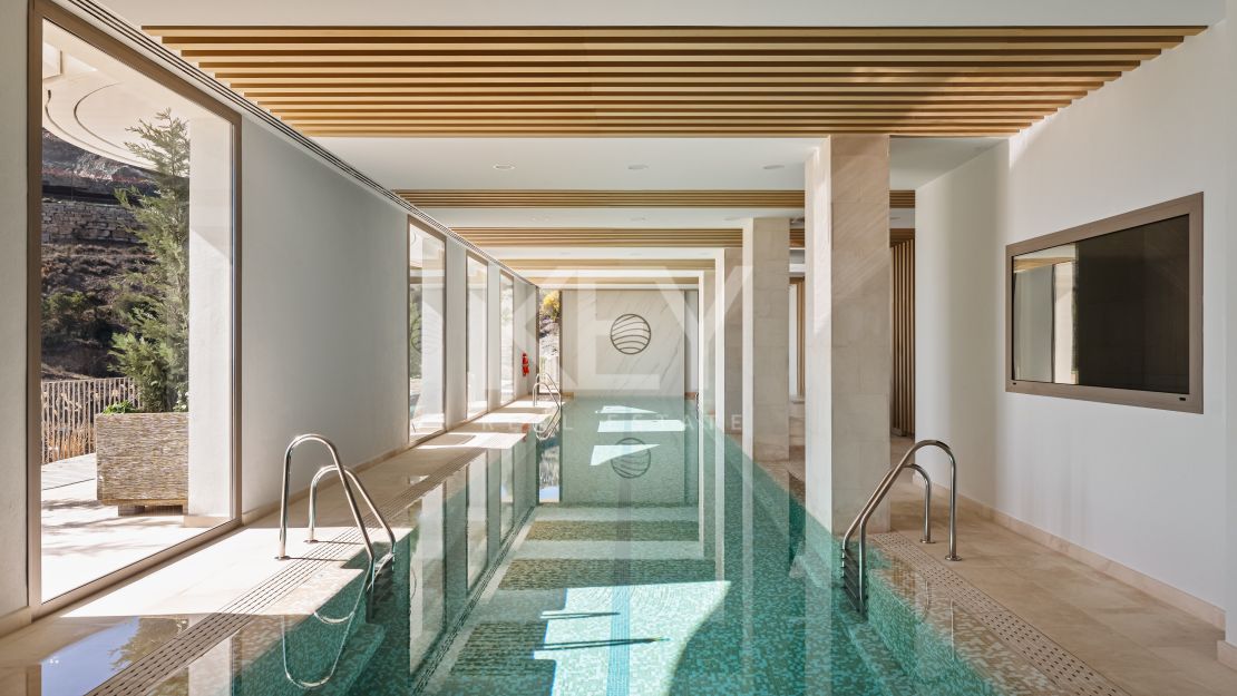 Роскошные и современные апартаменты на первом этаже на продажу в Бенаависе