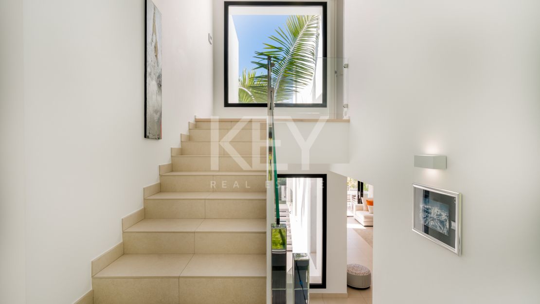 Роскошная вилла в Мирадоре дель Параисо, Бенахавис, Малага