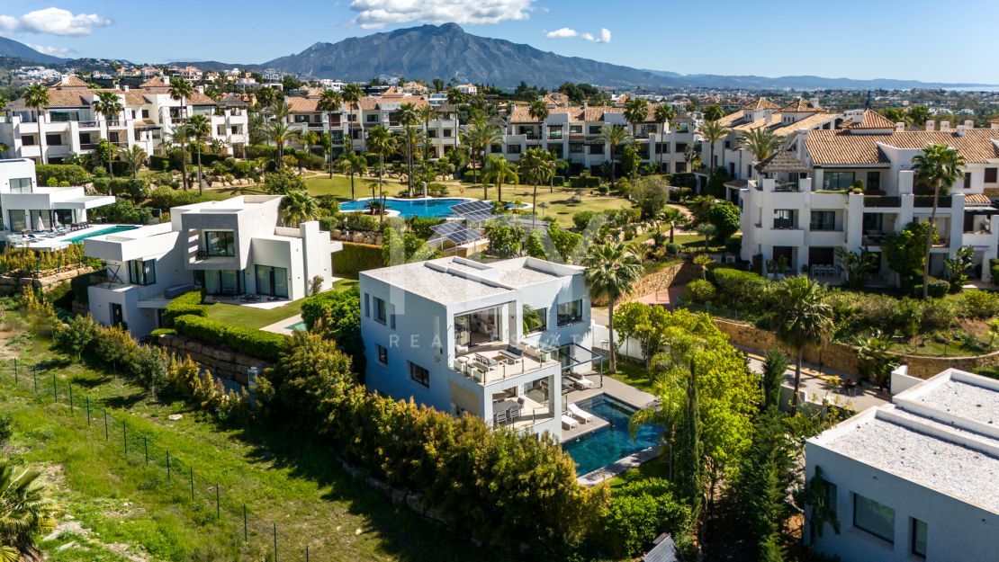 Роскошная вилла в Мирадоре дель Параисо, Бенахавис, Малага