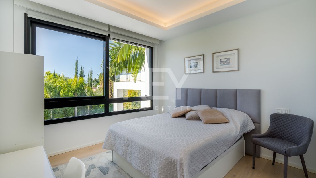 Роскошная вилла в Мирадоре дель Параисо, Бенахавис, Малага