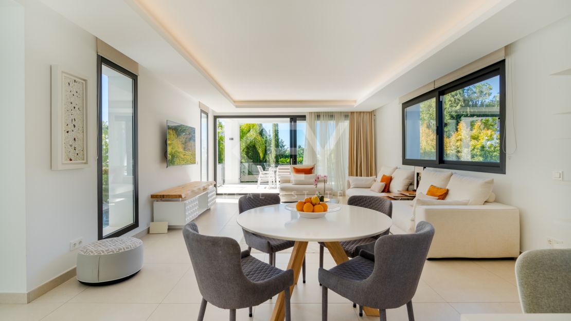 Роскошная вилла в Мирадоре дель Параисо, Бенахавис, Малага