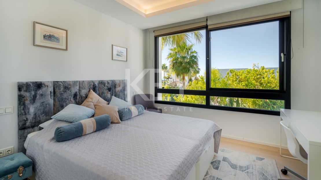 Роскошная вилла в Мирадоре дель Параисо, Бенахавис, Малага