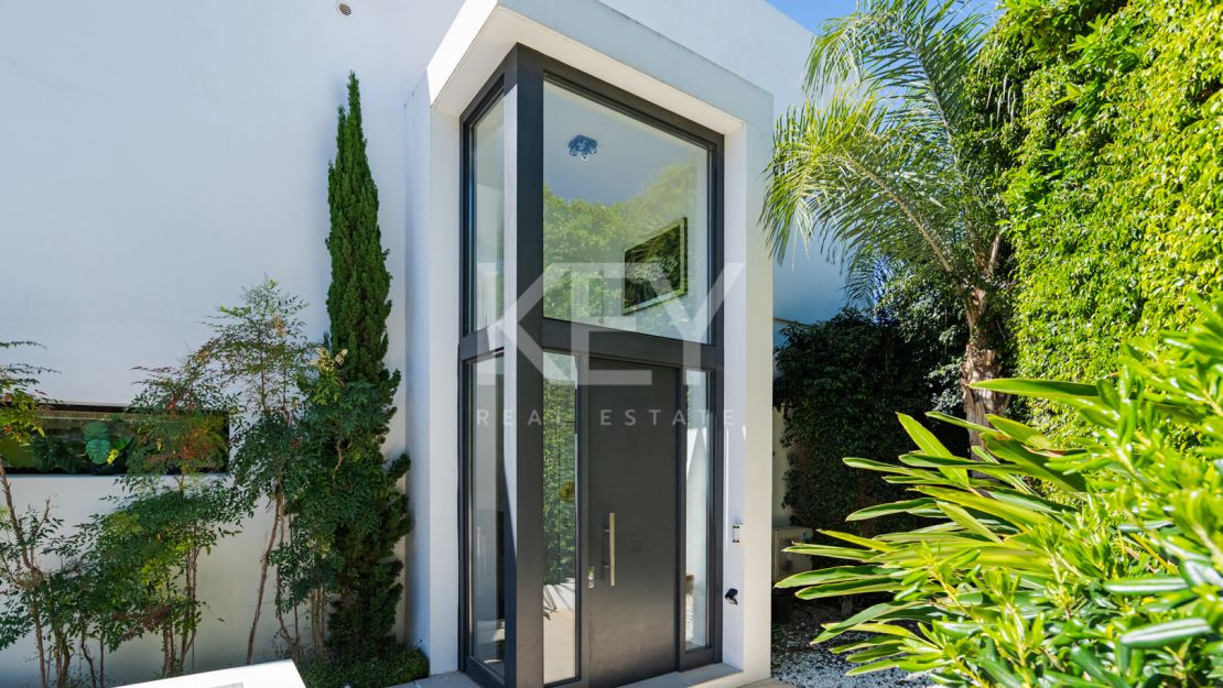 Роскошная вилла в Мирадоре дель Параисо, Бенахавис, Малага