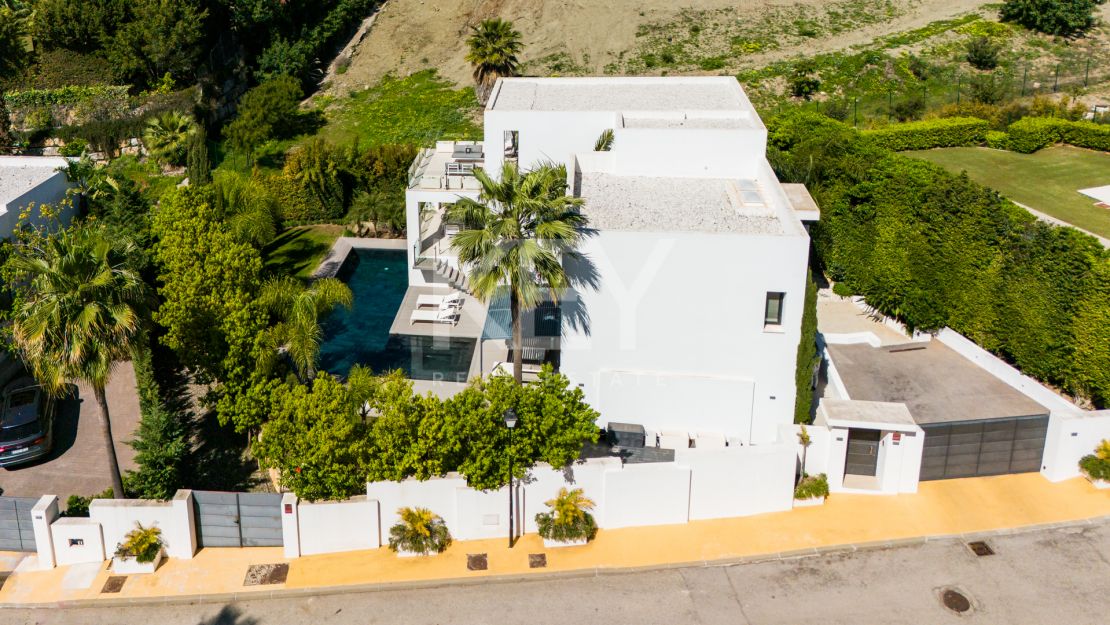 Роскошная вилла в Мирадоре дель Параисо, Бенахавис, Малага