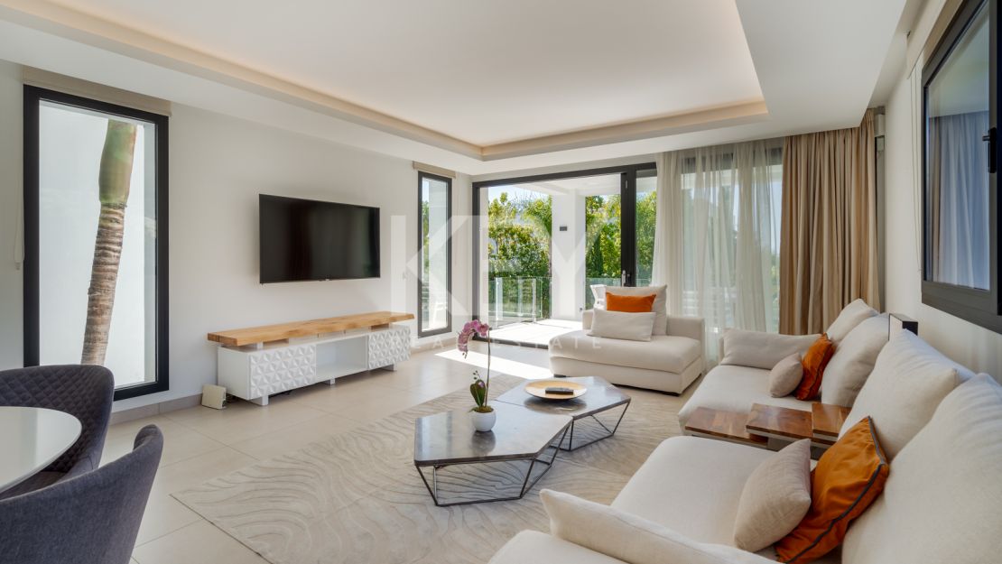 Роскошная вилла в Мирадоре дель Параисо, Бенахавис, Малага