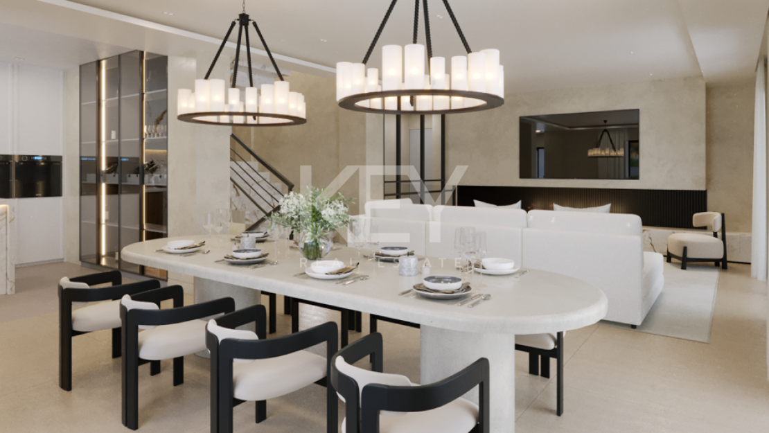 Great renovation opportunity villa for sale in los Naranjos Hill Club, Nueva Andalucia, Marbella