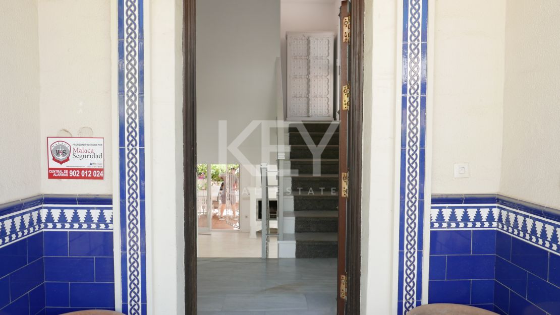 Great renovation opportunity villa for sale in los Naranjos Hill Club, Nueva Andalucia, Marbella