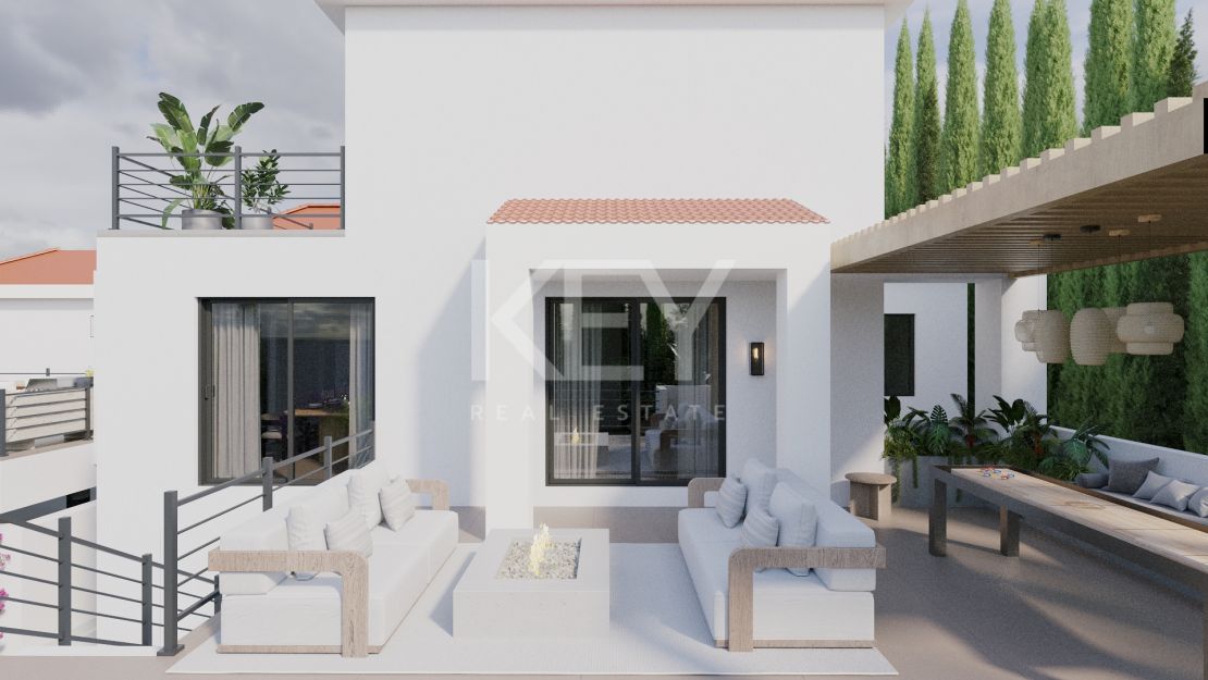Great renovation opportunity villa for sale in los Naranjos Hill Club, Nueva Andalucia, Marbella