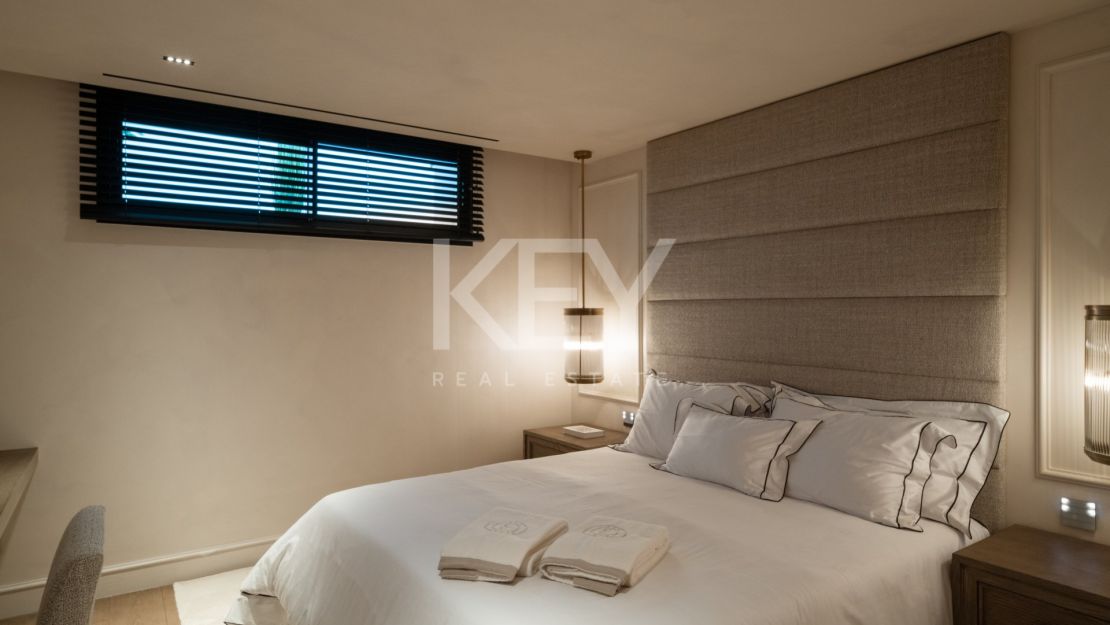 Уникальная вилла в тропическом стиле с потрясающим внутренним SPA и бассейном в Нуэва Андалусия, Марбелья