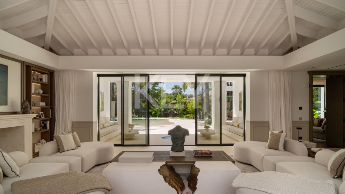 Уникальная вилла в тропическом стиле с потрясающим внутренним SPA и бассейном в Нуэва Андалусия, Марбелья