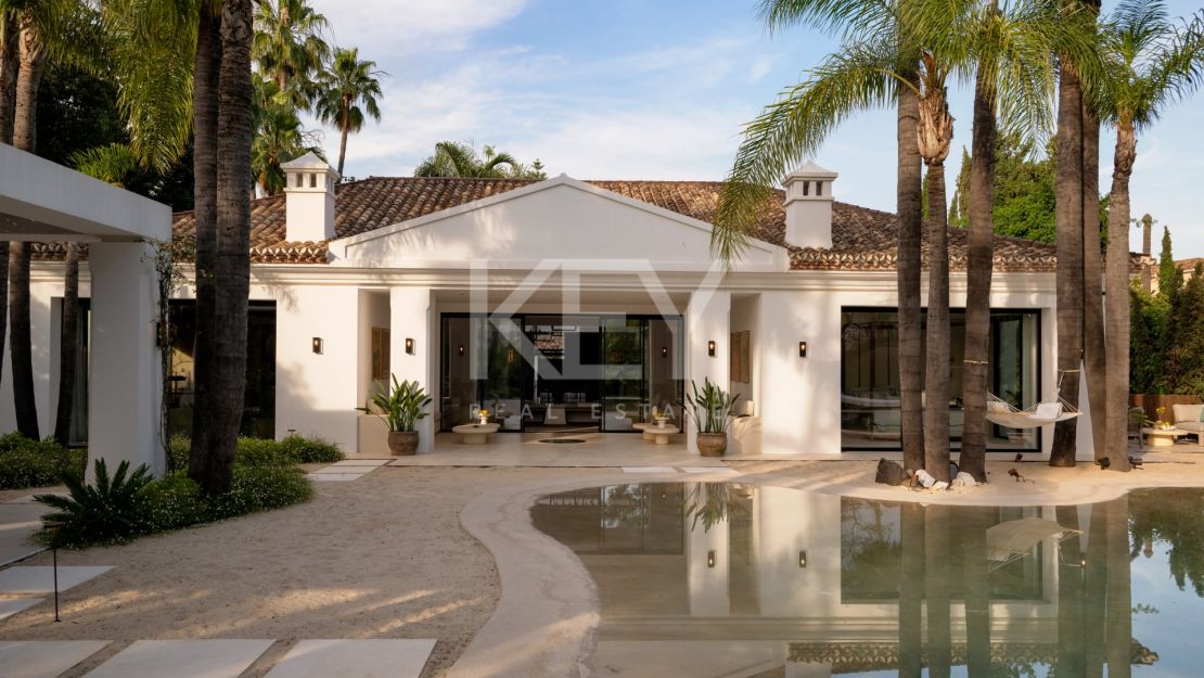 Уникальная вилла в тропическом стиле с потрясающим внутренним SPA и бассейном в Нуэва Андалусия, Марбелья