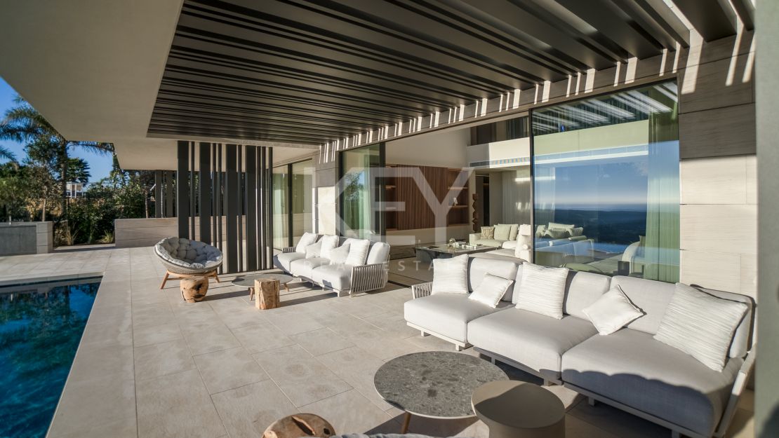 New modern villa ready to move in for sale in La Reserva, Sotogrande