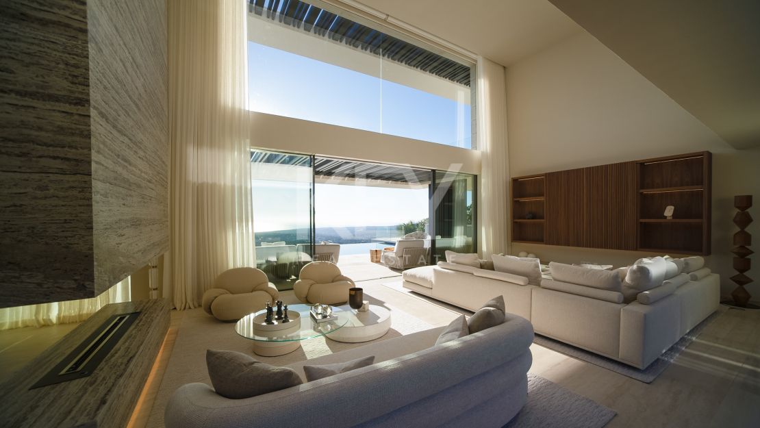 New modern villa ready to move in for sale in La Reserva, Sotogrande