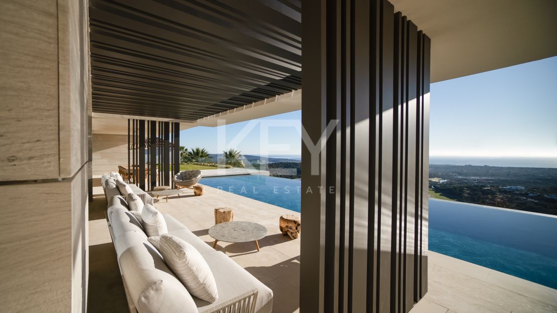 New modern villa ready to move in for sale in La Reserva, Sotogrande
