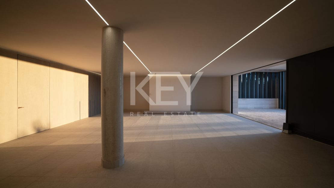 New modern villa ready to move in for sale in La Reserva, Sotogrande