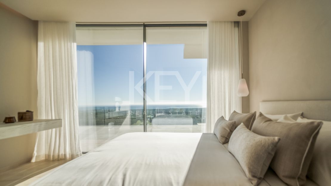 New modern villa ready to move in for sale in La Reserva, Sotogrande