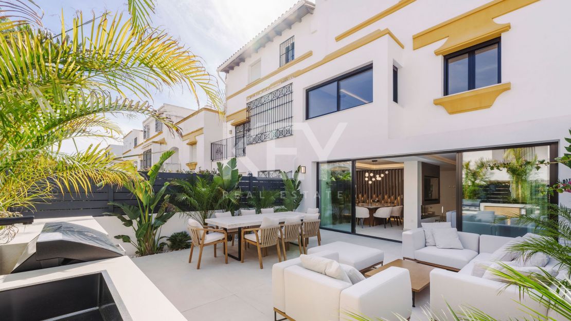 Perfecta casa adosada en venta en una magnífica ubicación en la Milla de Oro, Marbella