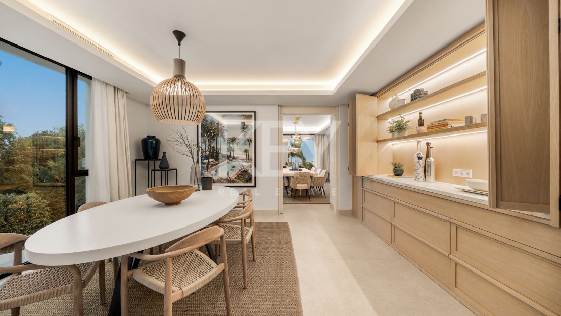 Contemporary Mediterranean Villa with Private Pool and Landscaped Gardens in El Paraíso