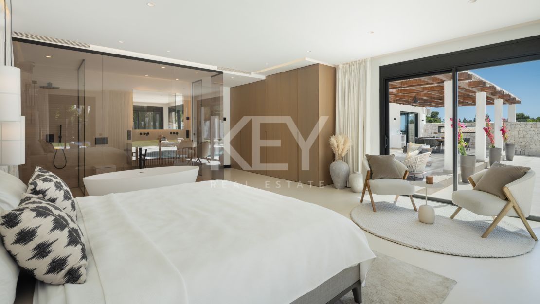 Luxury Contemporary Villa in Río Verde, Marbella Golden Mile – Walking Distance to Puente Romano and the Beach