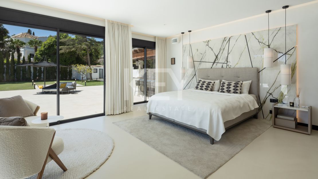 Luxury Contemporary Villa in Río Verde, Marbella Golden Mile – Walking Distance to Puente Romano and the Beach
