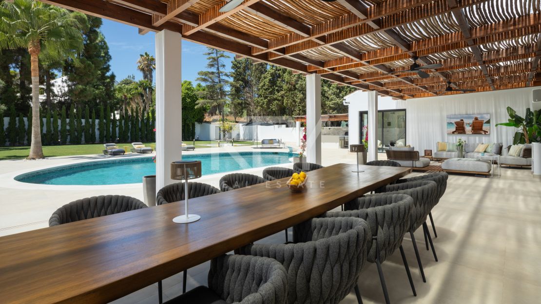 Luxury Contemporary Villa in Río Verde, Marbella Golden Mile – Walking Distance to Puente Romano and the Beach