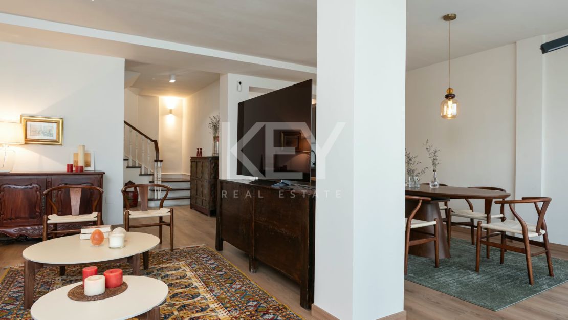 Elegante casa adosada renovada en Río Verde Playa, Marbella – A pocos minutos de la playa